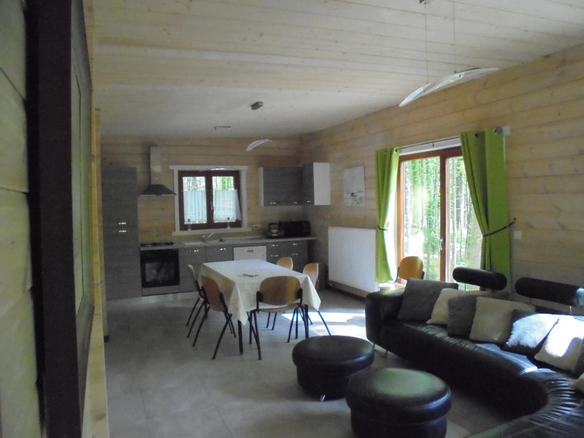 Gite Le Sous-Bois Cerfontaine Ngoại thất bức ảnh